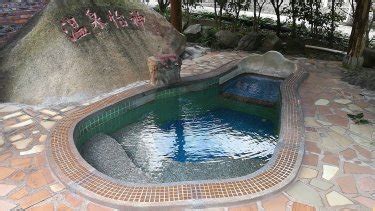 The Yangchun Hot Spring: Immerse Yourself in Healing Waters and Tranquil Landscapes!